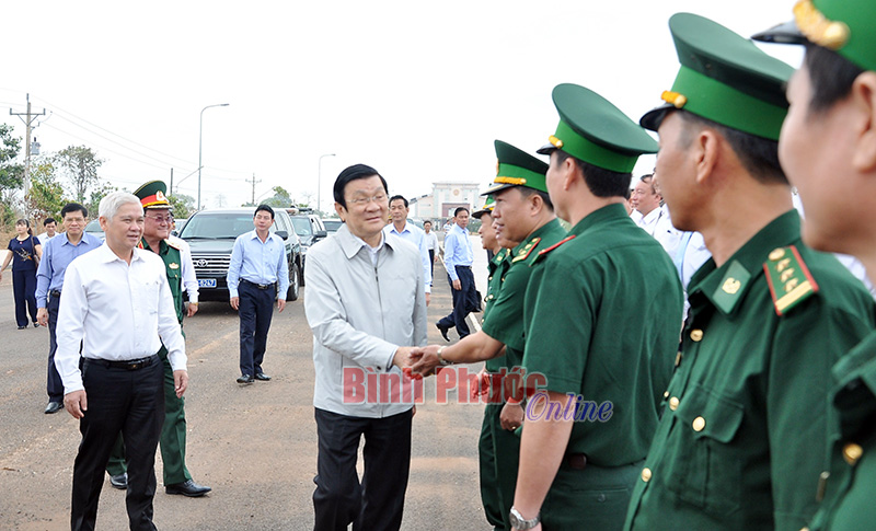 Chủ tịch nước Trương Tấn Sang thăm v&agrave; l&agrave;m việc tại B&igrave;nh Phước