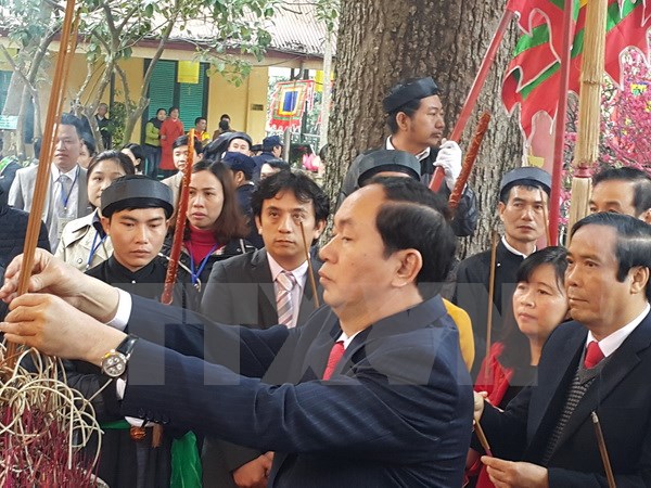 D&acirc;ng hương c&aacute;c bậc ti&ecirc;n đế, ti&ecirc;n hiền tại Ho&agrave;ng th&agrave;nh Thăng Long