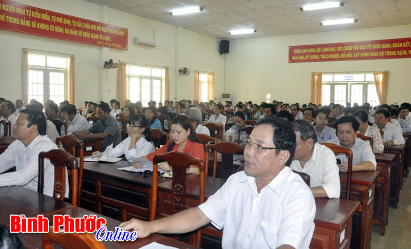 Đảng ủy khối doanh nghiệp phổ biến, qu&aacute;n triệt văn kiện Hội nghị Trung ương 13