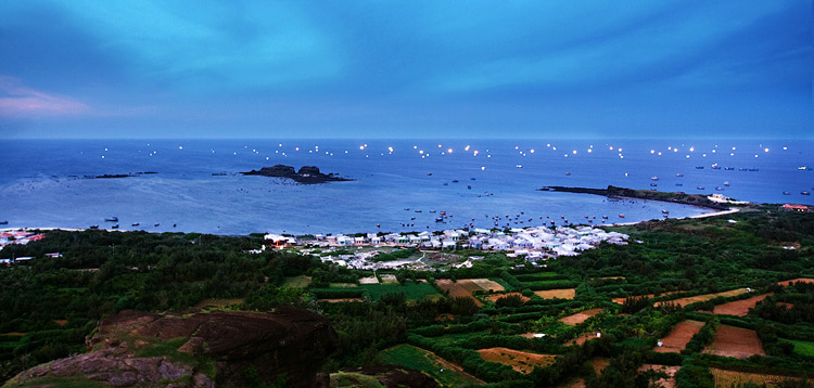 Tìm hiểu các đảo xung quanh Phú Quý