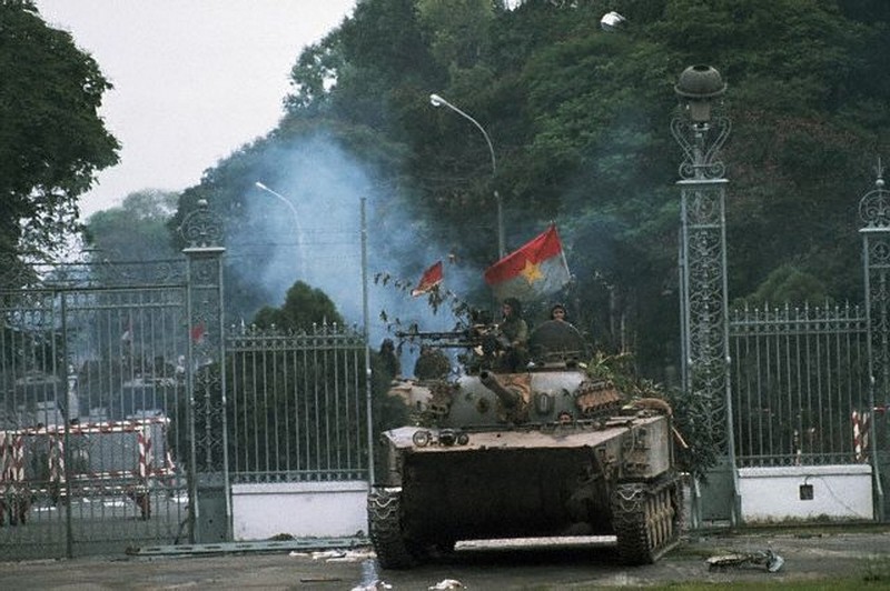 Phim tài liệu- Đảng Cộng sản Việt Nam - Hành trình tự nhìn lại - Tập 5