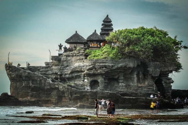 Chuyện ly kỳ quanh những đền ch&ugrave;a nổi tiếng linh thi&ecirc;ng ở ch&acirc;u &Aacute;