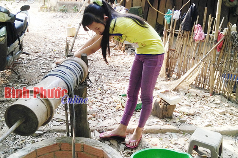 Cách trung tâm tỉnh lỵ 9km: 114 hộ dân xã Đồng Tiến vẫn chưa có điện