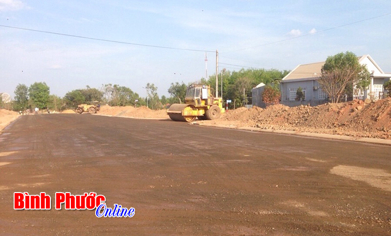 Đồng ch&iacute; B&iacute; thư tỉnh ủy: Chỉ đạo thi c&ocirc;ng nhanh đường 30