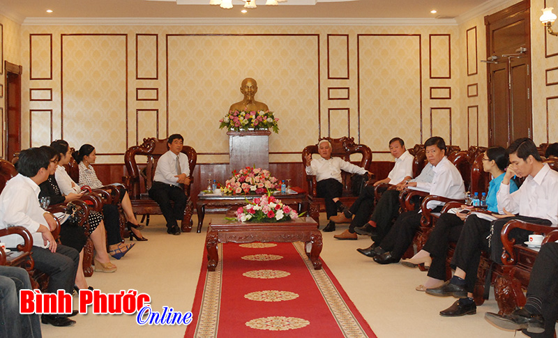 B&iacute; thư Tỉnh ủy Nguyễn Văn Lợi: Cần vận dụng những s&aacute;ng tạo trẻ v&agrave;o hoạt động sản xuất, kinh doanh