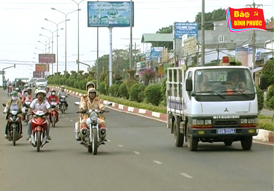 [Video] Đội CSGT Công an thị xã Đồng Xoài đảm bảo an toàn giao thông trên các tuyến đường