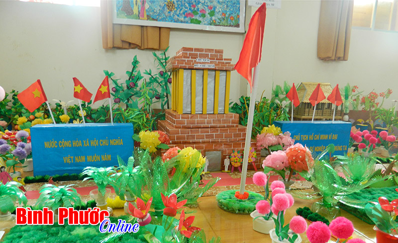 Mẫu giáo Hoa Cúc nhất hội thi triển lãm thiết bị đồ dùng dạy học, đồ chơi bậc mầm non huyện Lộc Ninh