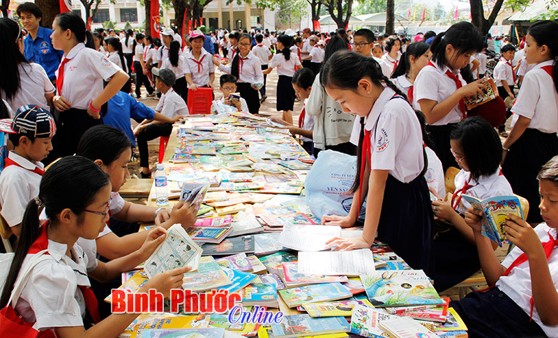 Giờ đọc sách “cứng” trong trường học - giải pháp thiết thực cho học sinh