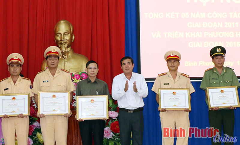 4 năm liền tai nạn giao th&ocirc;ng giảm cả 3 ti&ecirc;u ch&iacute;