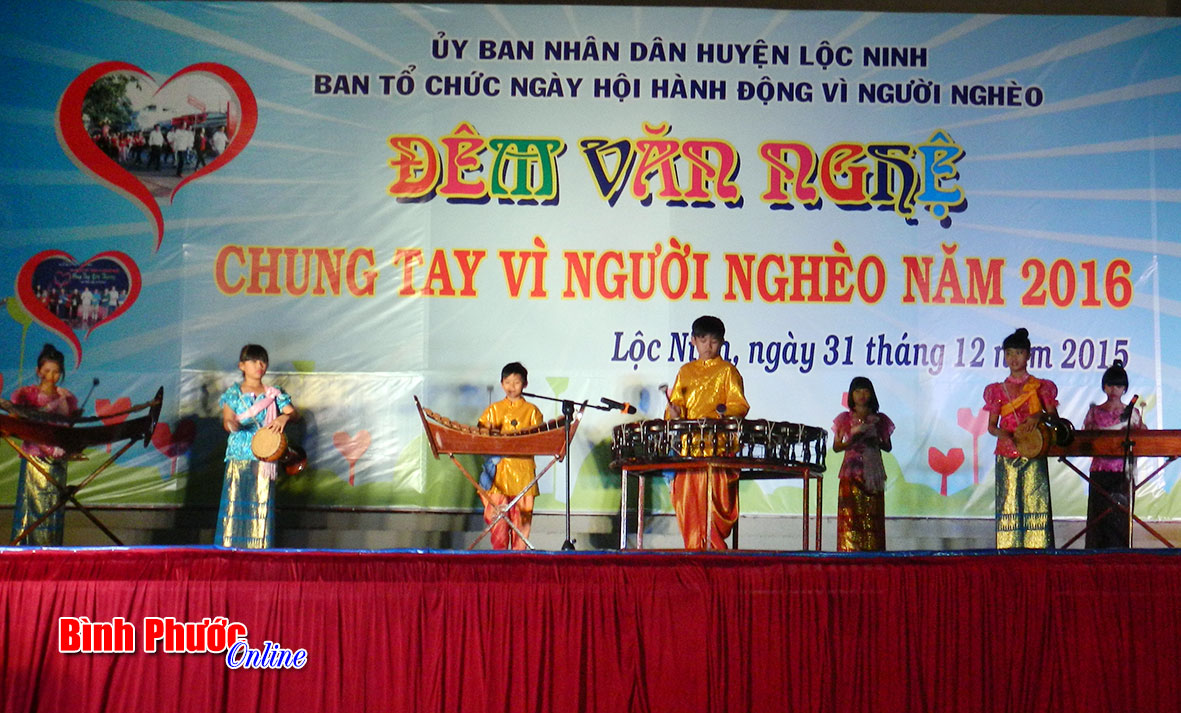 Đêm văn nghệ gây quỹ vì người nghèo