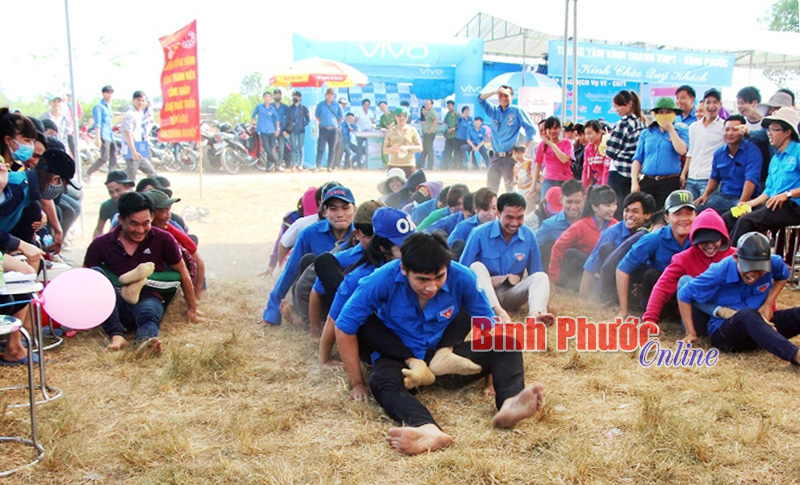 Sôi nổi ngày hội đoàn viên, thanh niên công nhân Khu công nghiệp Chơn Thành