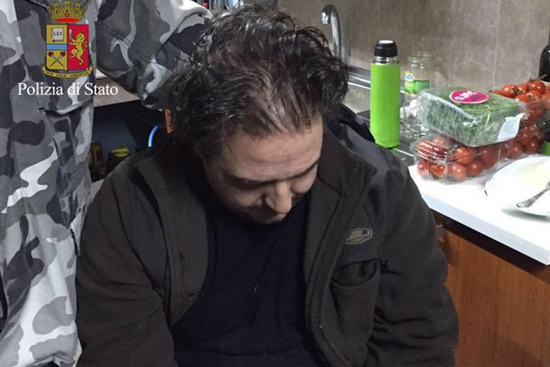 Italia bắt 2 trùm mafia trốn trong hầm ngầm hàng chục năm 