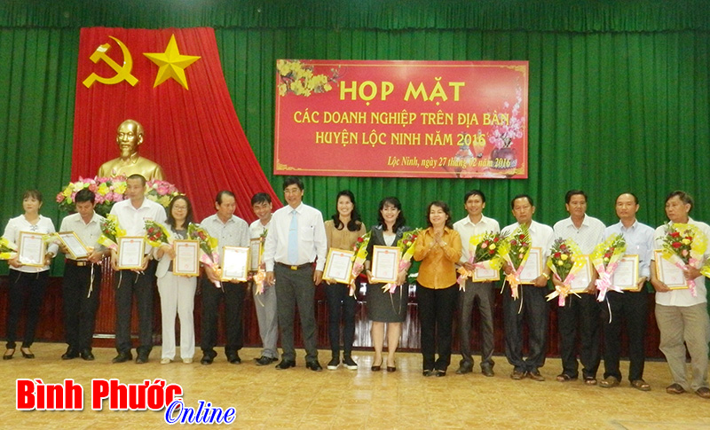 Huyện Lộc Ninh tổ chức gặp gỡ chủ doanh nghiệp năm 2016