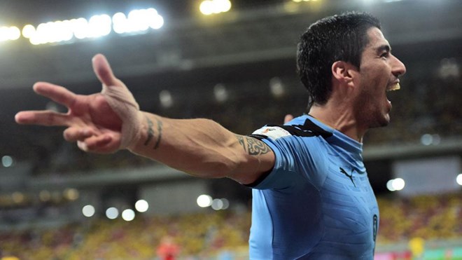 Luis Suarez lập công giúp Uruguay cầm hòa Brazil 2-2