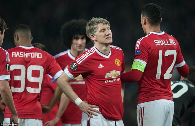 Europa League: Manchester United bị loại, nhà vô địch thẳng tiến