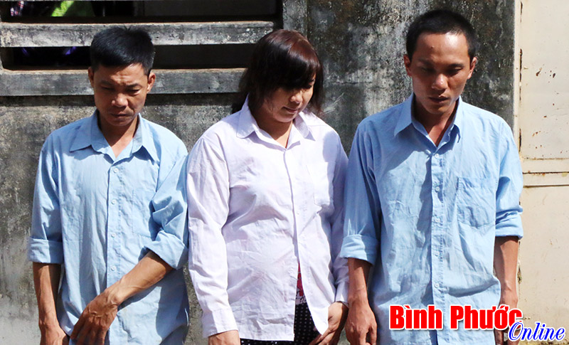 M&acirc;u thuẫn trong l&agrave;m ăn, thu&ecirc; c&ocirc;n đồ dằn mặt bạn h&agrave;ng