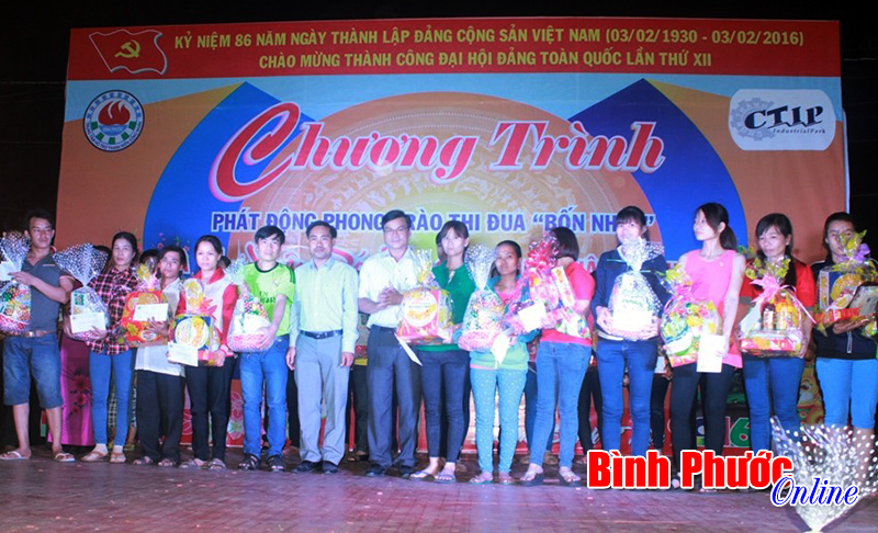 “Vui xuân đón tết cùng công nhân xa quê” tại khu công nghiệp Chơn Thành