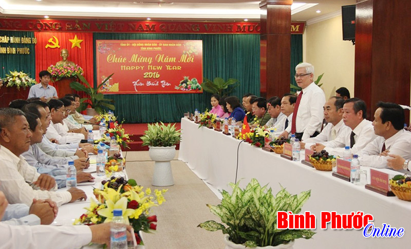 6 tỉnh thuộc vương quốc Campuchia thăm, ch&uacute;c tết c&aacute;n bộ, nh&acirc;n d&acirc;n tỉnh B&igrave;nh Phước