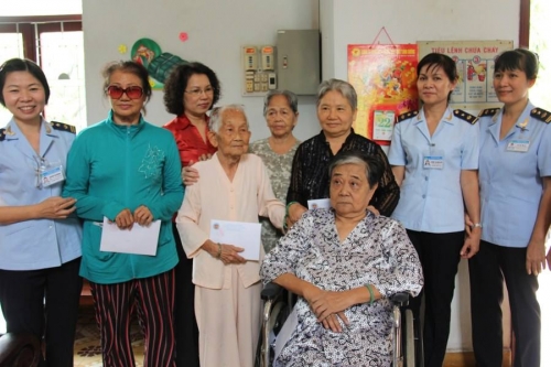 Thủ tướng chỉ thị tăng cường thực hiện ch&iacute;nh s&aacute;ch ưu đ&atilde;i người c&oacute; c&ocirc;ng