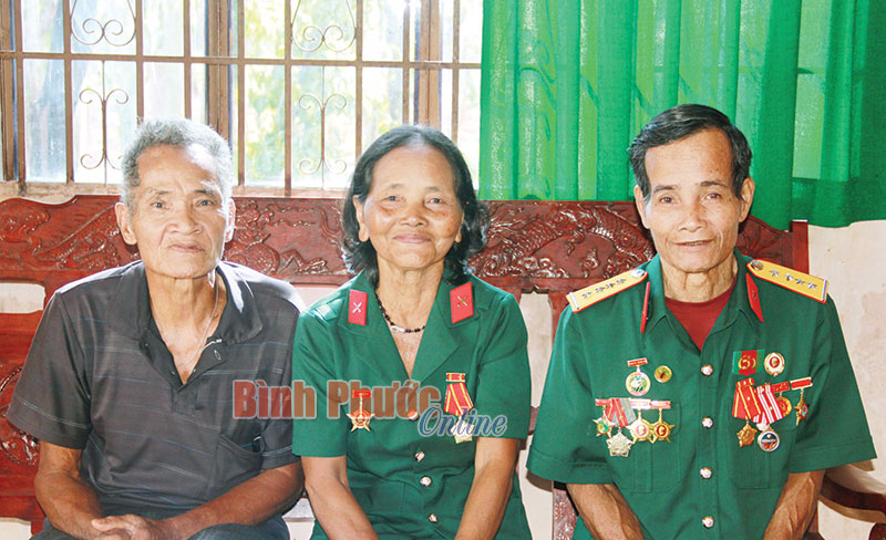 Những người con ki&ecirc;n trung của x&atilde; anh h&ugrave;ng đầu ti&ecirc;n ở S&ocirc;ng B&eacute;