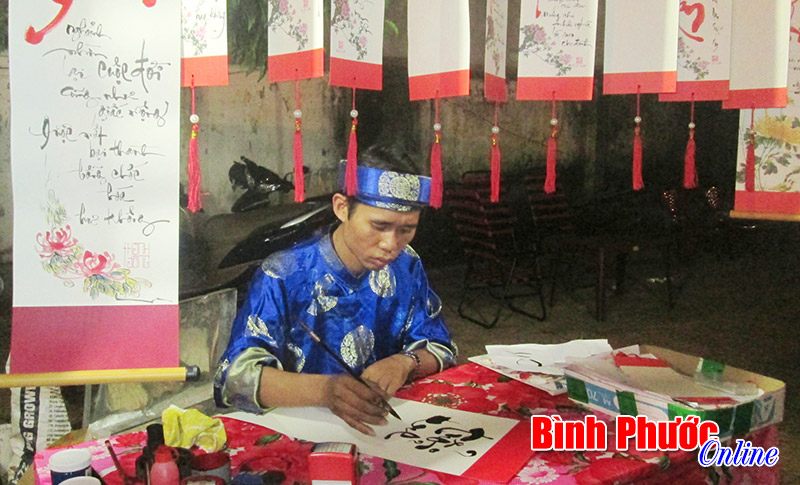 Những &ocirc;ng đồ trẻ cho chữ ở Đồng Xo&agrave;i