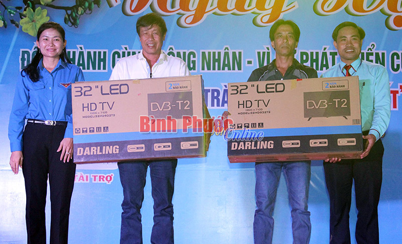 Tưng bừng ng&agrave;y hội thanh ni&ecirc;n c&ocirc;ng nh&acirc;n