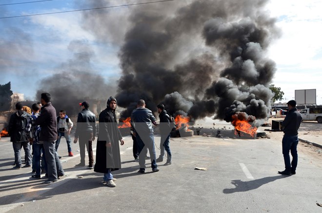Nội các Tunisia họp khẩn về tình trạng bùng phát bạo động