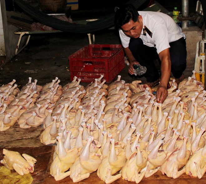 Liên ngành “bắt tay” ngăn chặn thực phẩm bẩn dịp Tết Nguyên đán