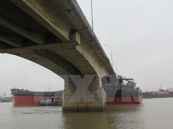 Lập tổ công tác khắc phục vụ tàu hàng mắc kẹt vào cầu An Thái