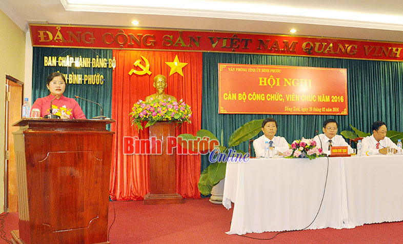 Hội nghị c&aacute;n bộ, c&ocirc;ng chức Văn ph&ograve;ng Tỉnh ủy năm 2016