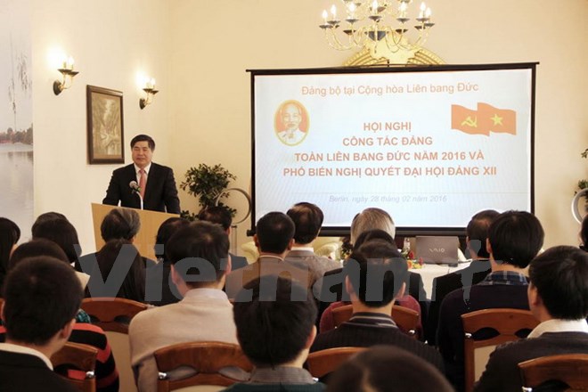 Phổ biến Nghị quyết Đại hội Đảng XII tại Đảng bộ CHLB Đức