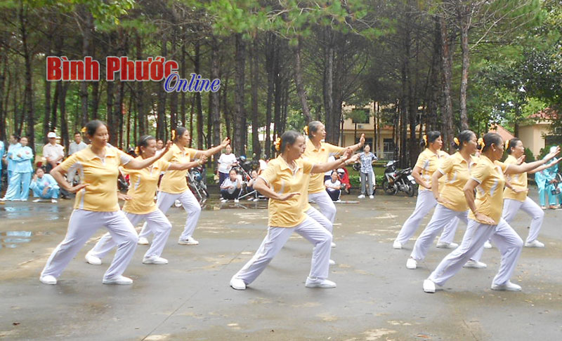 Vui khỏe với Câu lạc bộ dưỡng sinh xã Tân Tiến