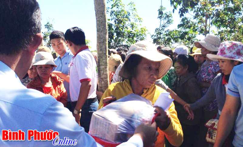 Xuân đến sớm với kiều bào Campuchia ở Phước Minh