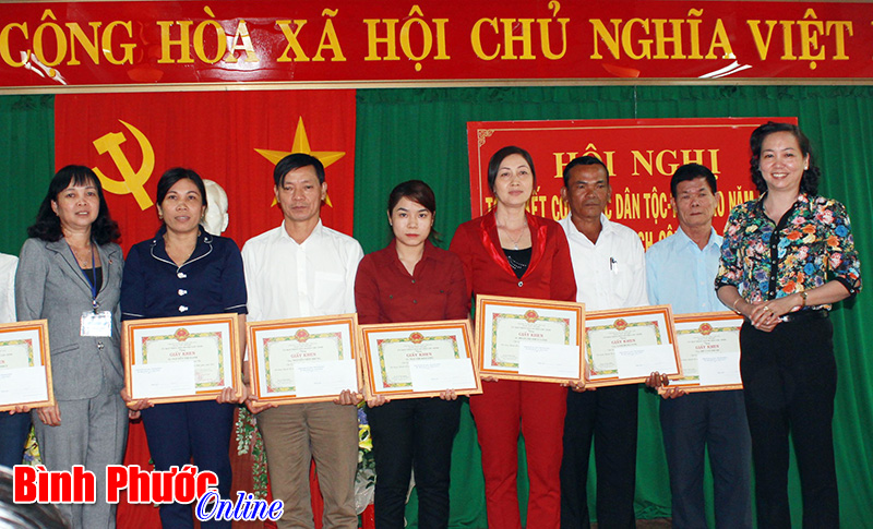 Huyện Lộc Ninh tổng kết c&ocirc;ng t&aacute;c d&acirc;n tộc - t&ocirc;n gi&aacute;o