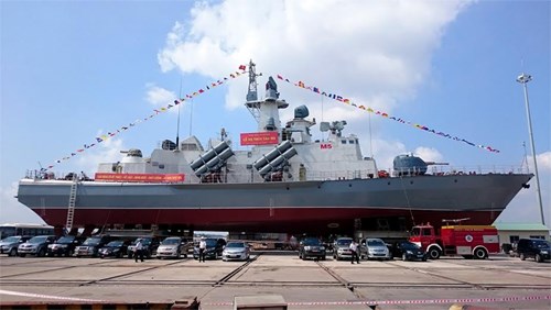 Tiếp tục hạ thủy th&agrave;nh c&ocirc;ng cặp t&agrave;u &ldquo;Tia chớp&rdquo; M5 v&agrave; M6