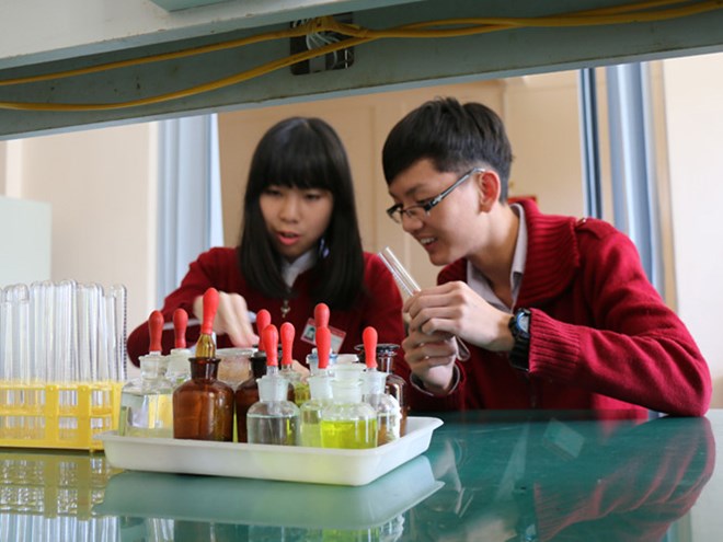 Nghiên cứu điều trị ung thư của hai học sinh Việt đoạt giải quốc tế