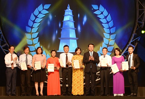 Trao Giải B&aacute;o ch&iacute; quốc gia lần thứ X -2015: Vươn tới những t&aacute;c phẩm đỉnh cao