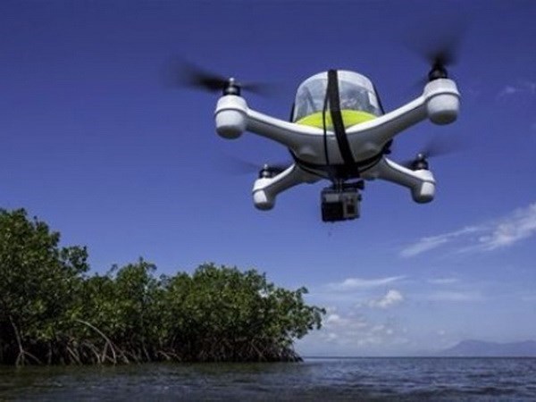 Máy bay không người lái "lạ" rơi trên vùng biển Indonesia