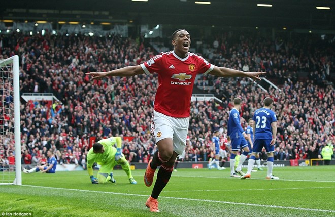 Martial "phá lưới" Everton, M.U lập kỷ lục tại Premier League