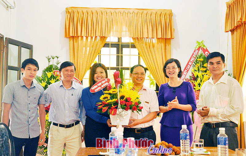 L&atilde;nh đạo tỉnh gặp mặt c&aacute;c cơ quan b&aacute;o ch&iacute; thường tr&uacute; tr&ecirc;n địa b&agrave;n B&igrave;nh Phước