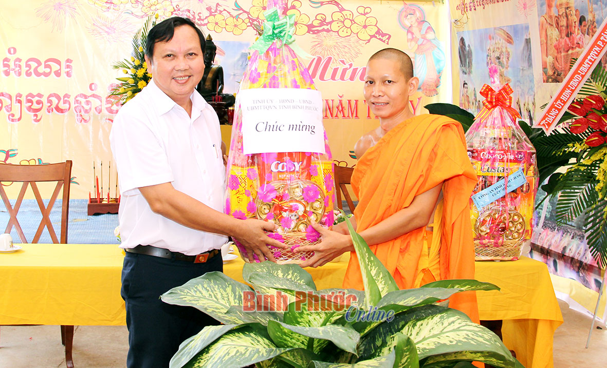 Lãnh đạo tỉnh chúc tết Chôl Chnăm Thmây