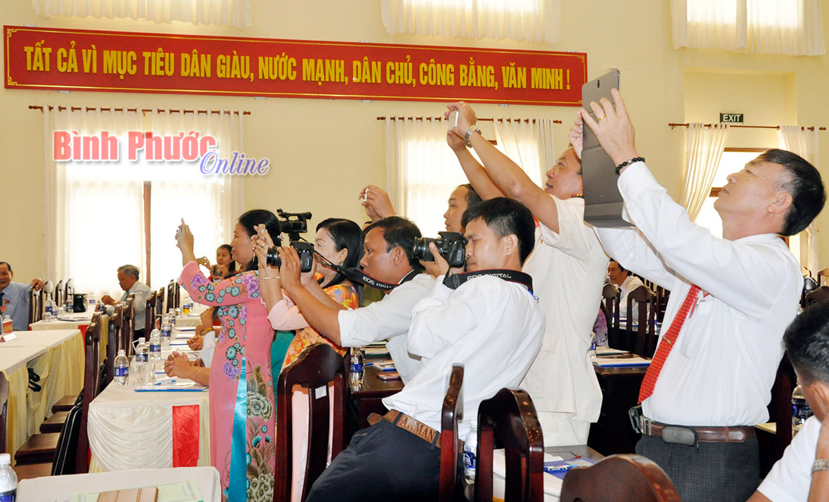 Từ sự oan ức của một c&ocirc; gi&aacute;o, lại n&oacute;i về đạo đức nghề b&aacute;o