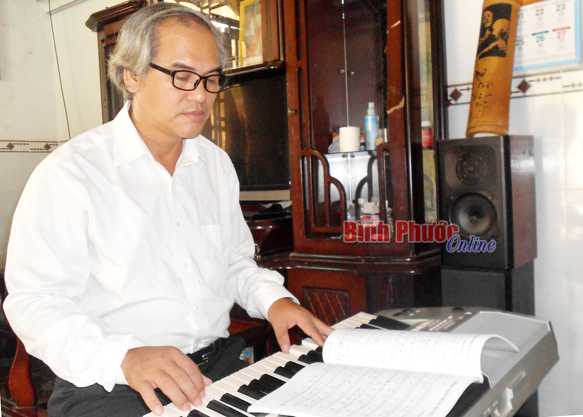 Nhạc sĩ Quang Thuyết nặng l&ograve;ng với qu&ecirc; hương B&igrave;nh Phước