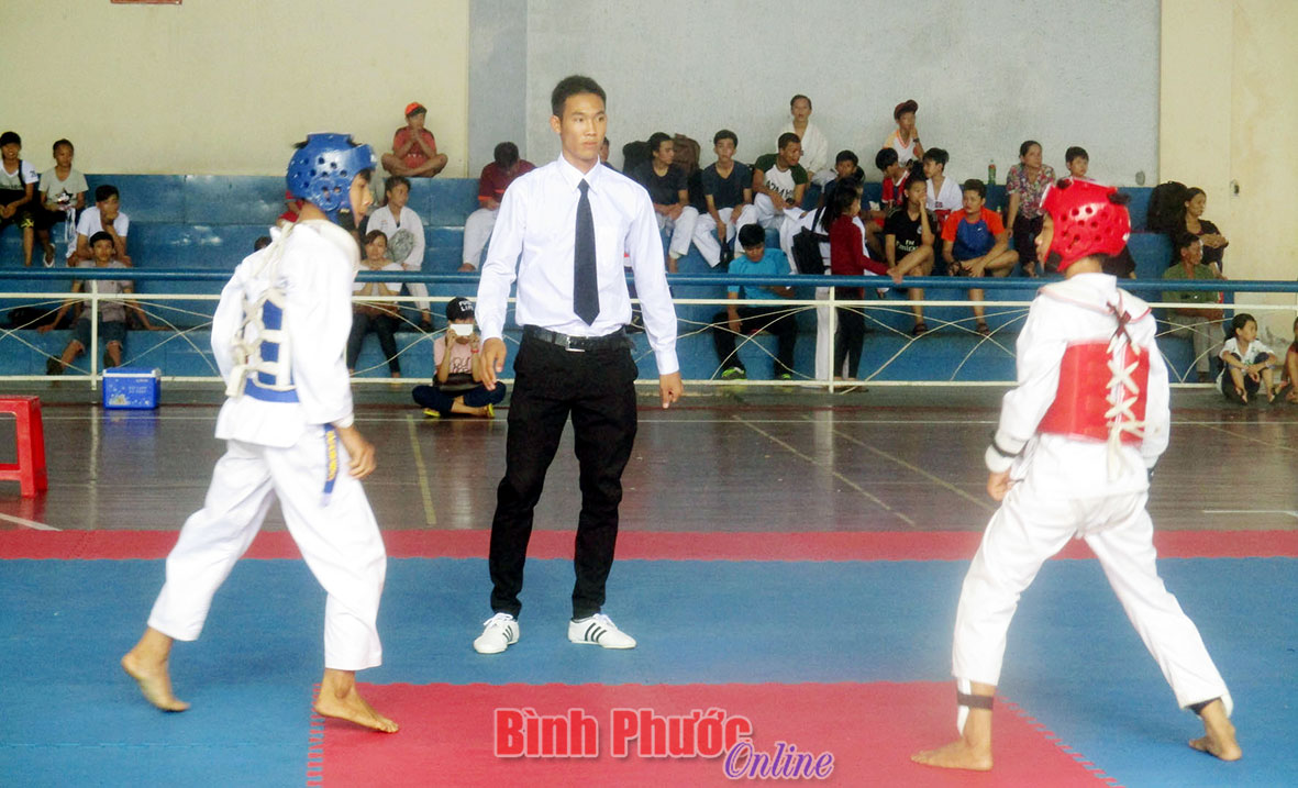Chuyện bên lề giải vô địch taekwondo các lứa tuổi Bình Phước