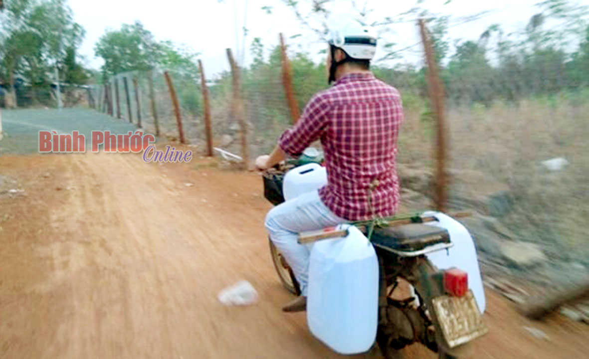 Can nước nghĩa tình