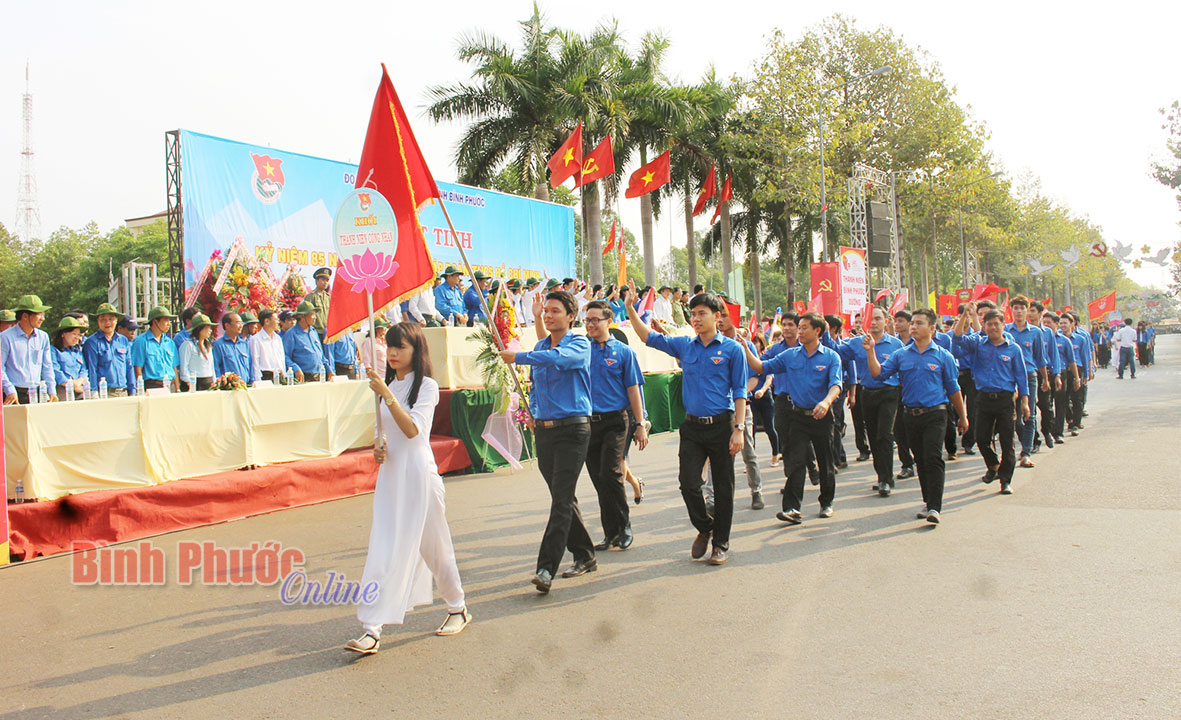 Tháng thanh niên đong đầy cảm xúc