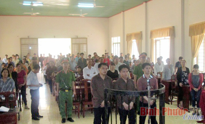 Gần 21 năm t&ugrave; về tội cướp t&agrave;i sản v&agrave; trộm cắp