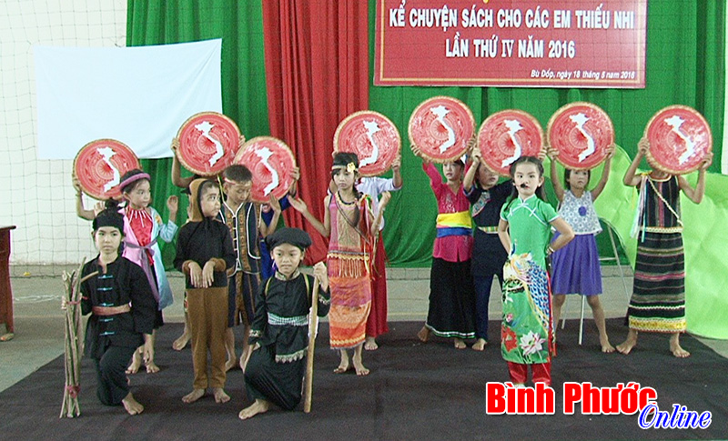 B&ugrave; Đốp thi kể chuyện s&aacute;ch thiếu nhi năm 2016
