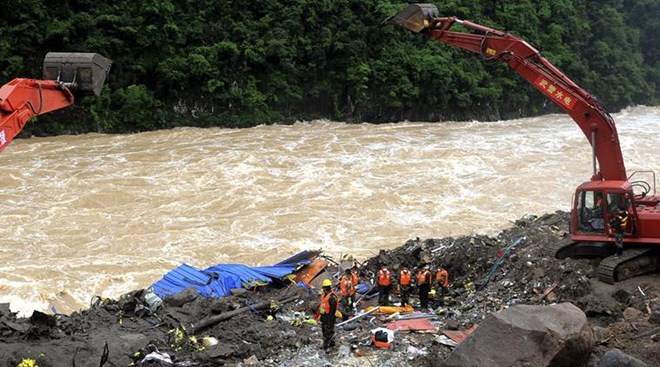 Mưa lớn ở Trung Quốc, hàng chục người thiệt mạng