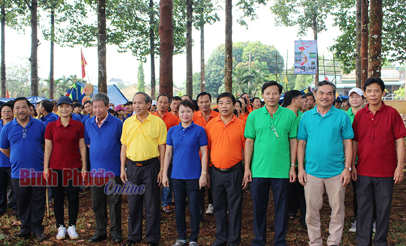 Khối cơ quan cao su Bình Long tổ chức ngày hội “đoàn kết - gắn bó - vượt khó”